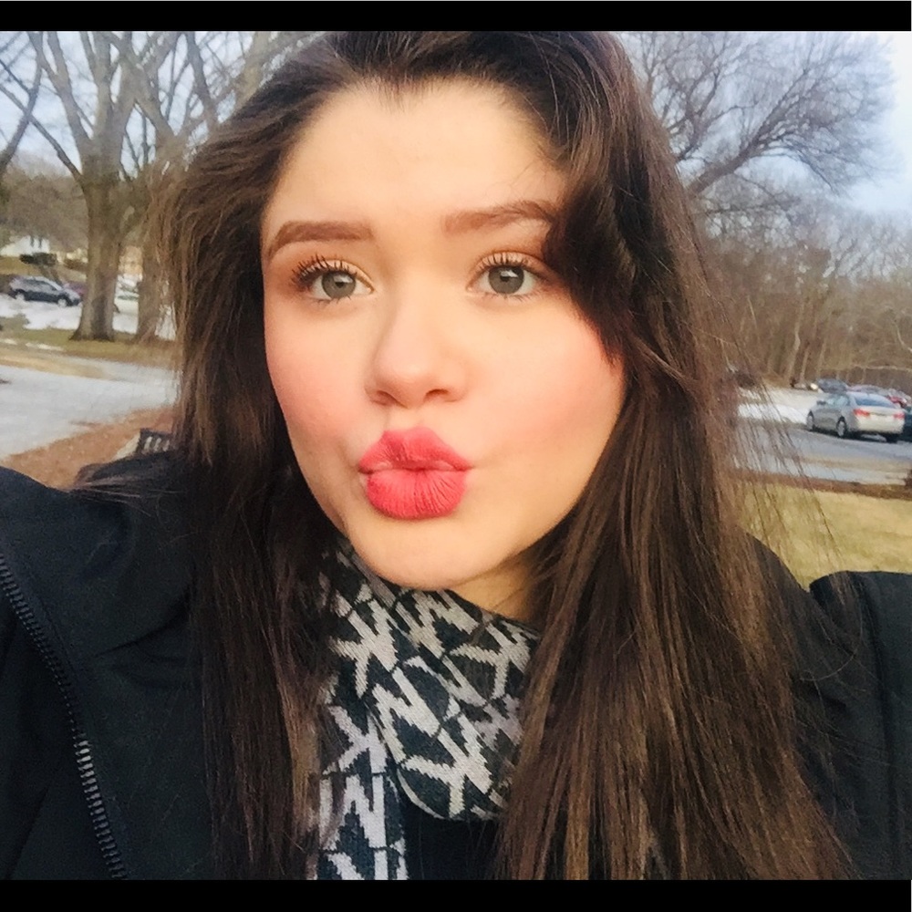 Meet your Posher, Mariana